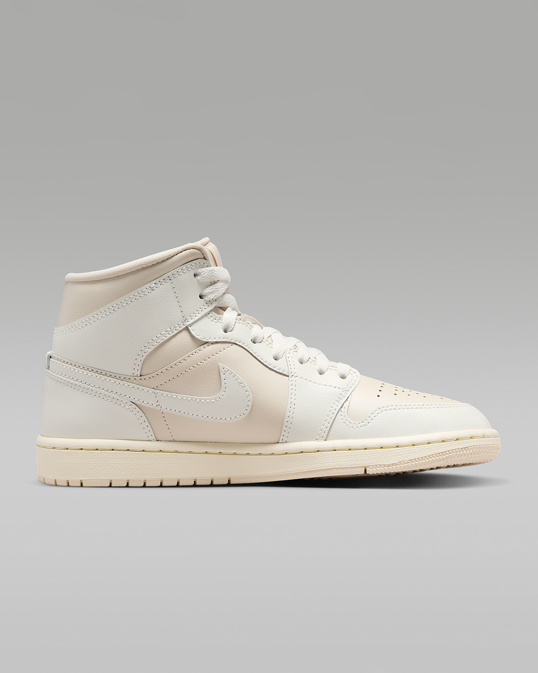 Air Jordan 1 Mid Women's Shoes - 3