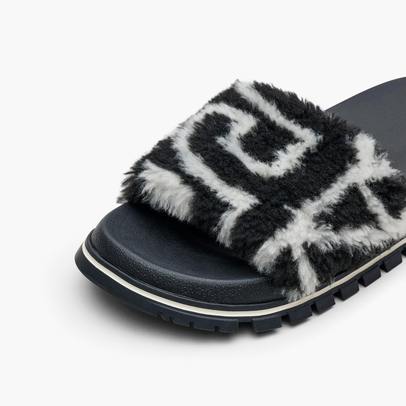 THE MONOGRAM TEDDY SLIDE 6