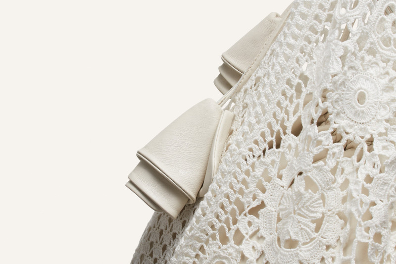 Crochet tote bag in white 4
