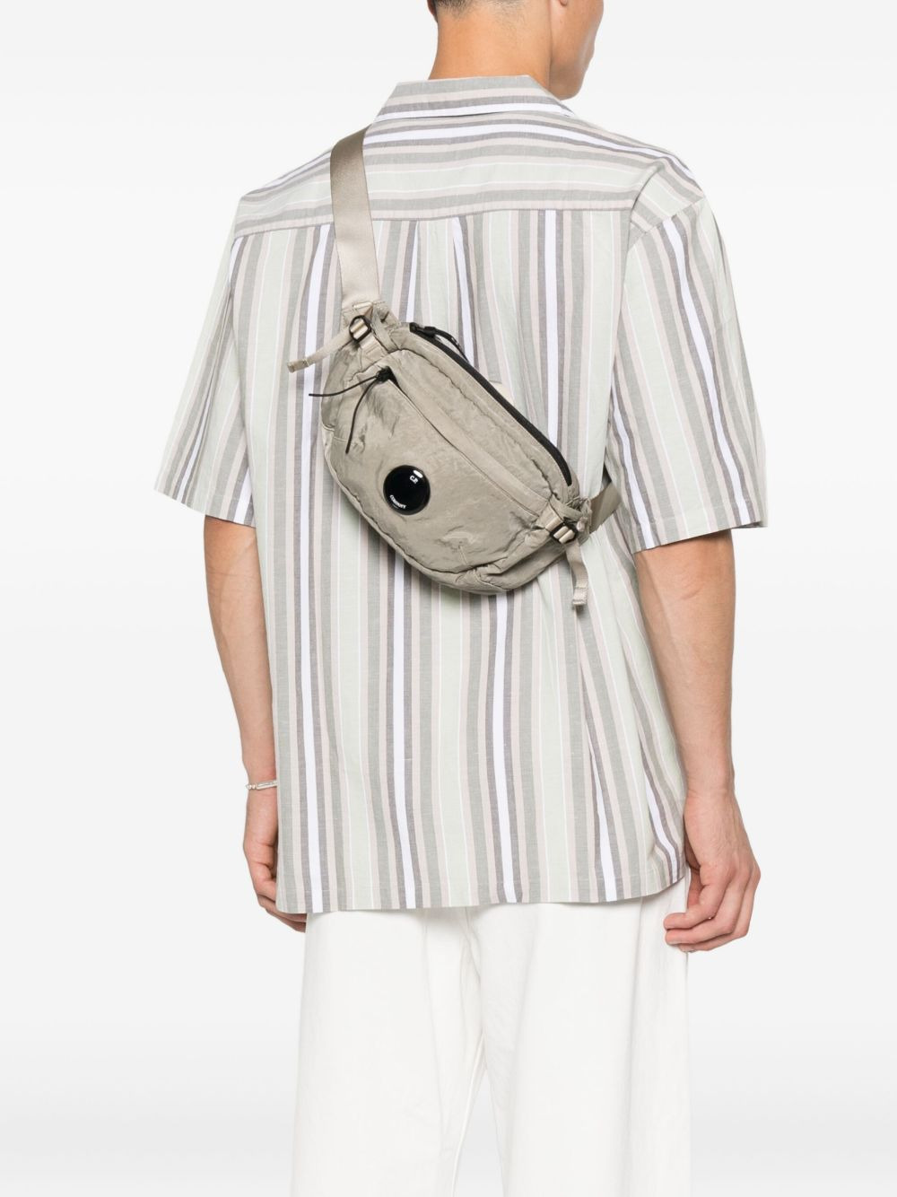 Lens-detail belt bag - 2