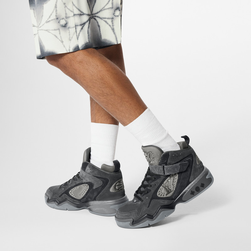 Louis Vuitton LV Trainer 2 Sneaker outlook