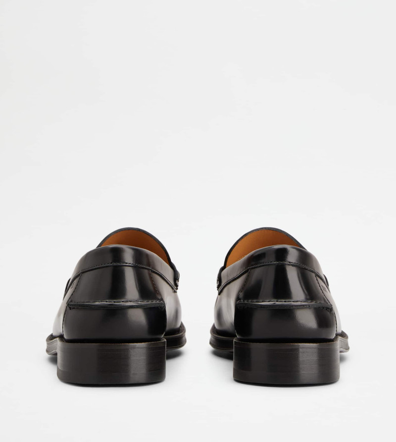 Tod's LOAFERS IN LEATHER - BLACK outlook