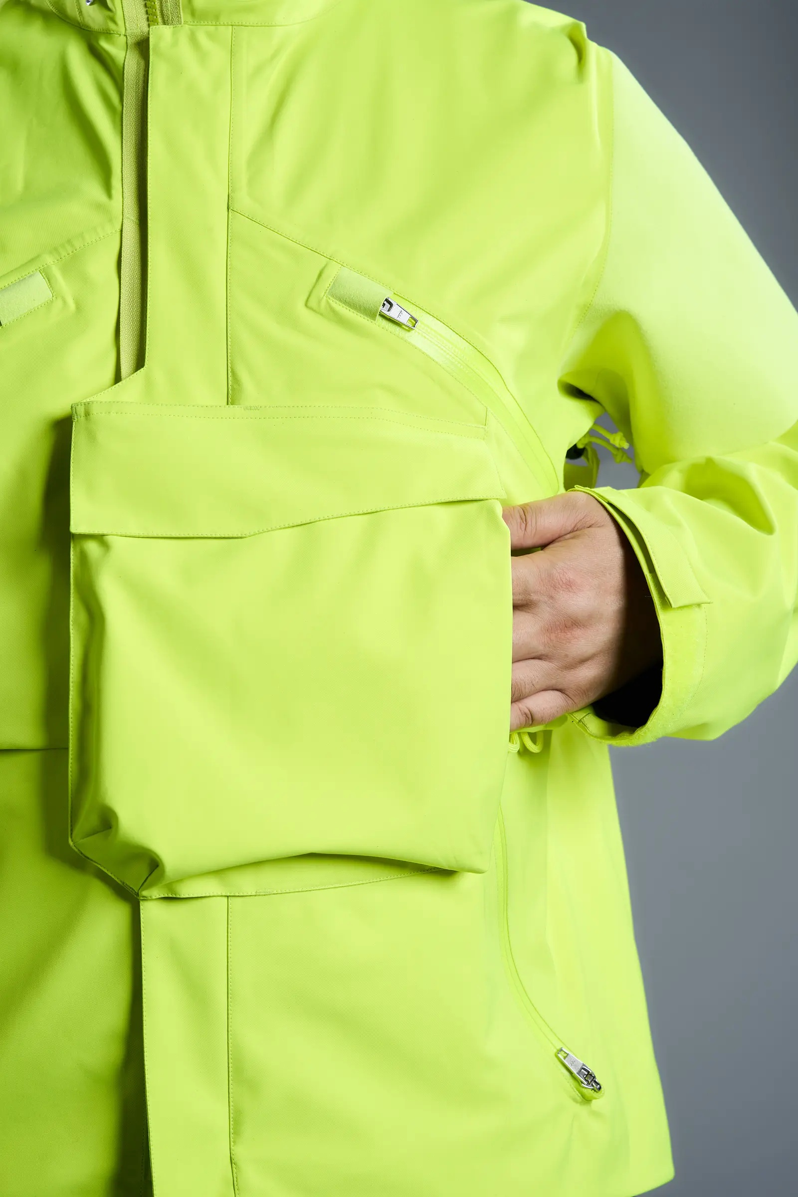 J1W-GTV 2.5L Gore-Tex Interops Jacket Hi-Vis Yellow - 33