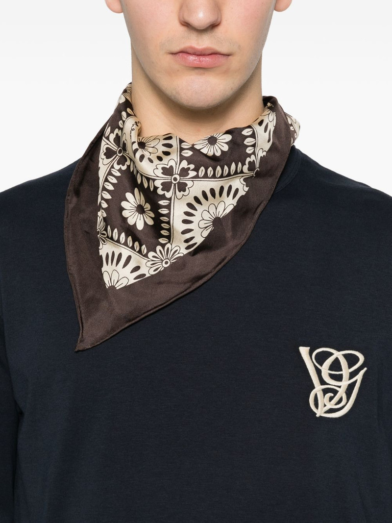 long-sleeved graphic T-shirt 5