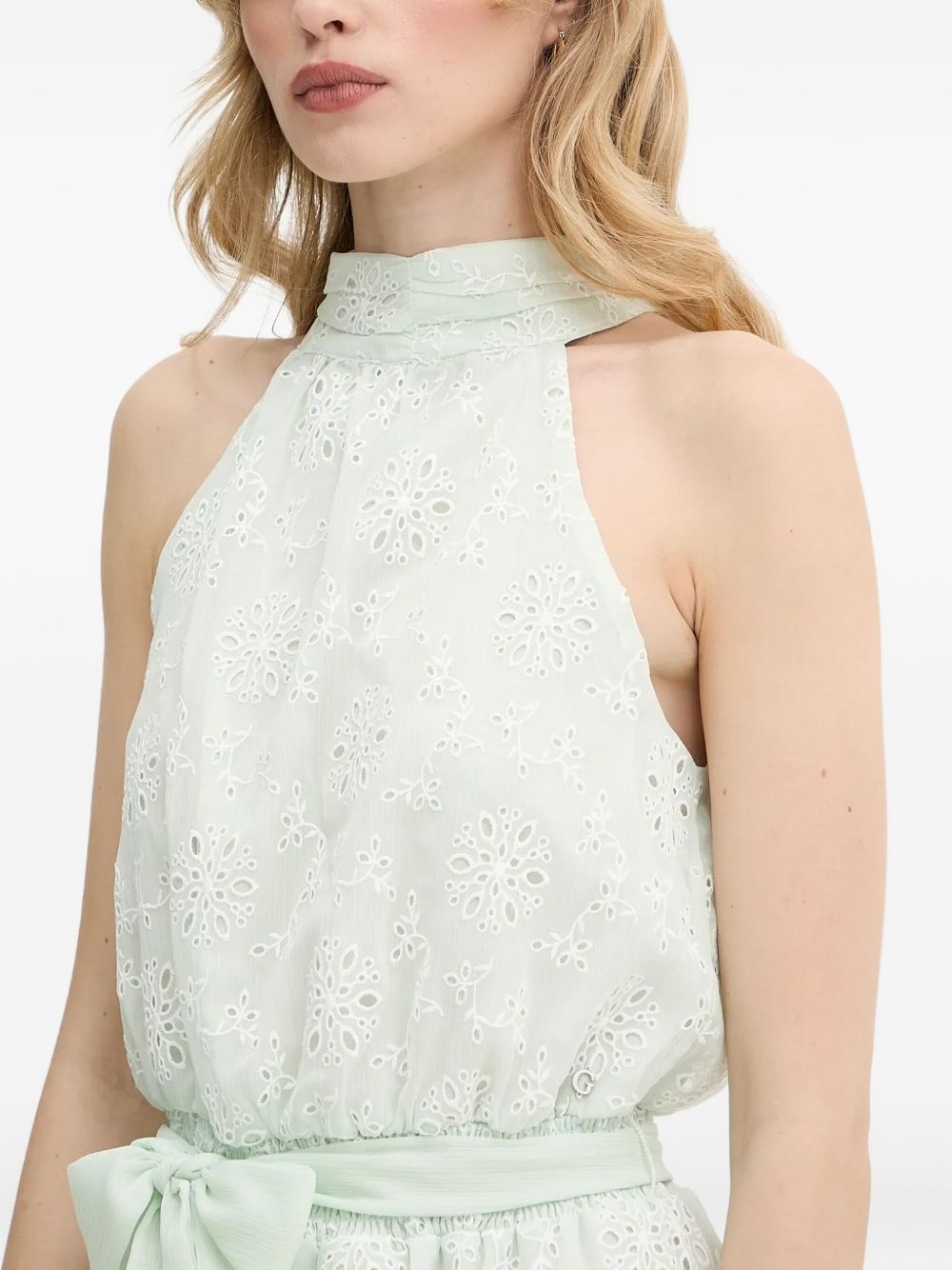 eyelet-embroidered halterneck mini dress - 4