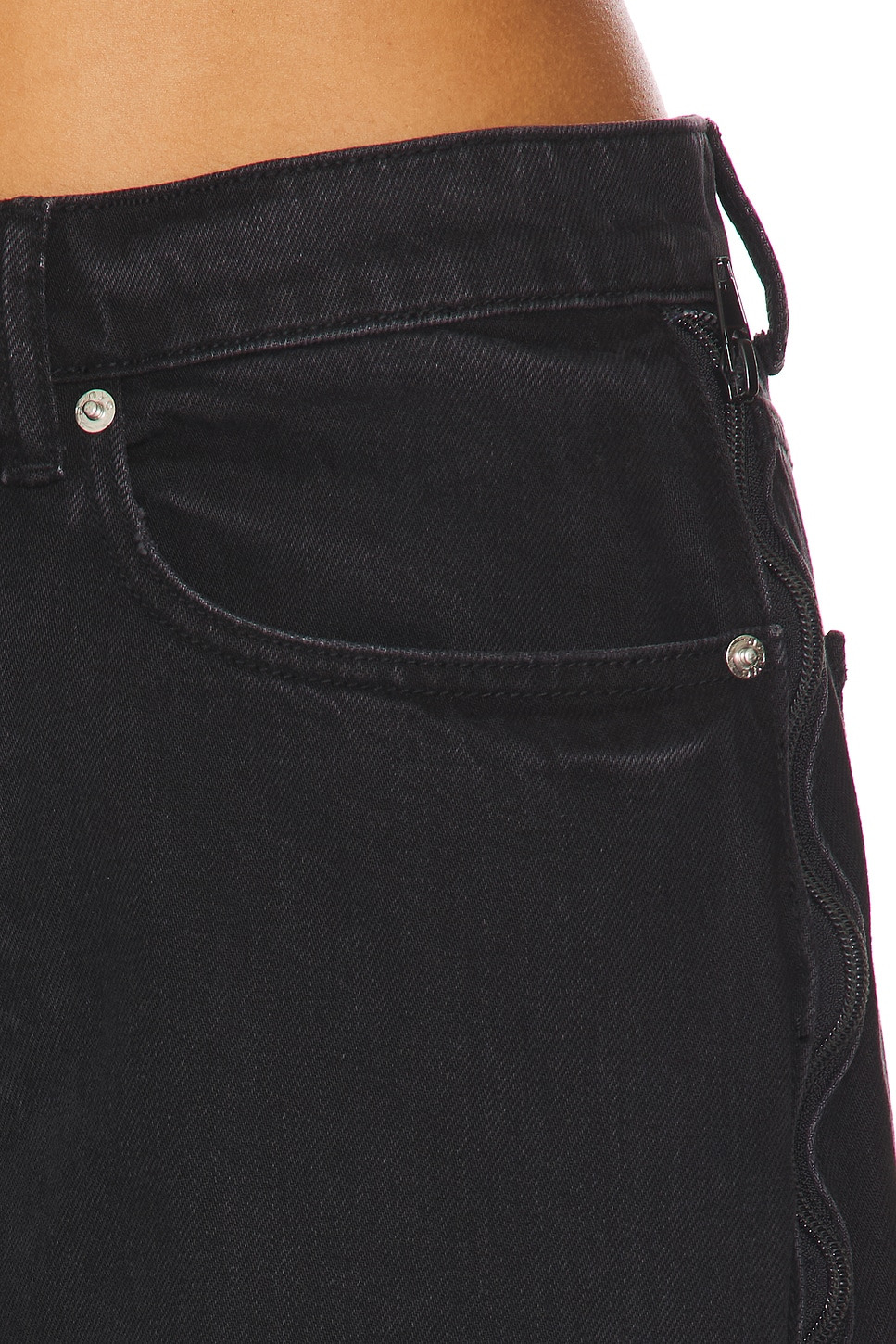 Curved Zipper Pant - 7
