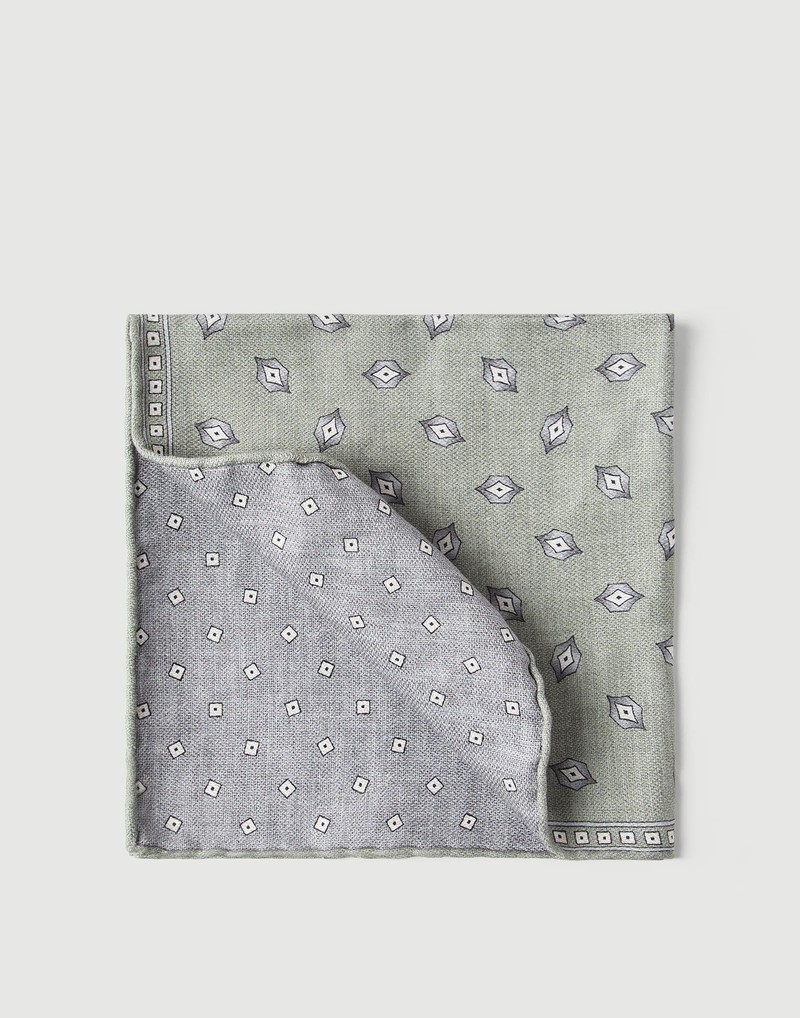 Silk pocket square with diamond design 1