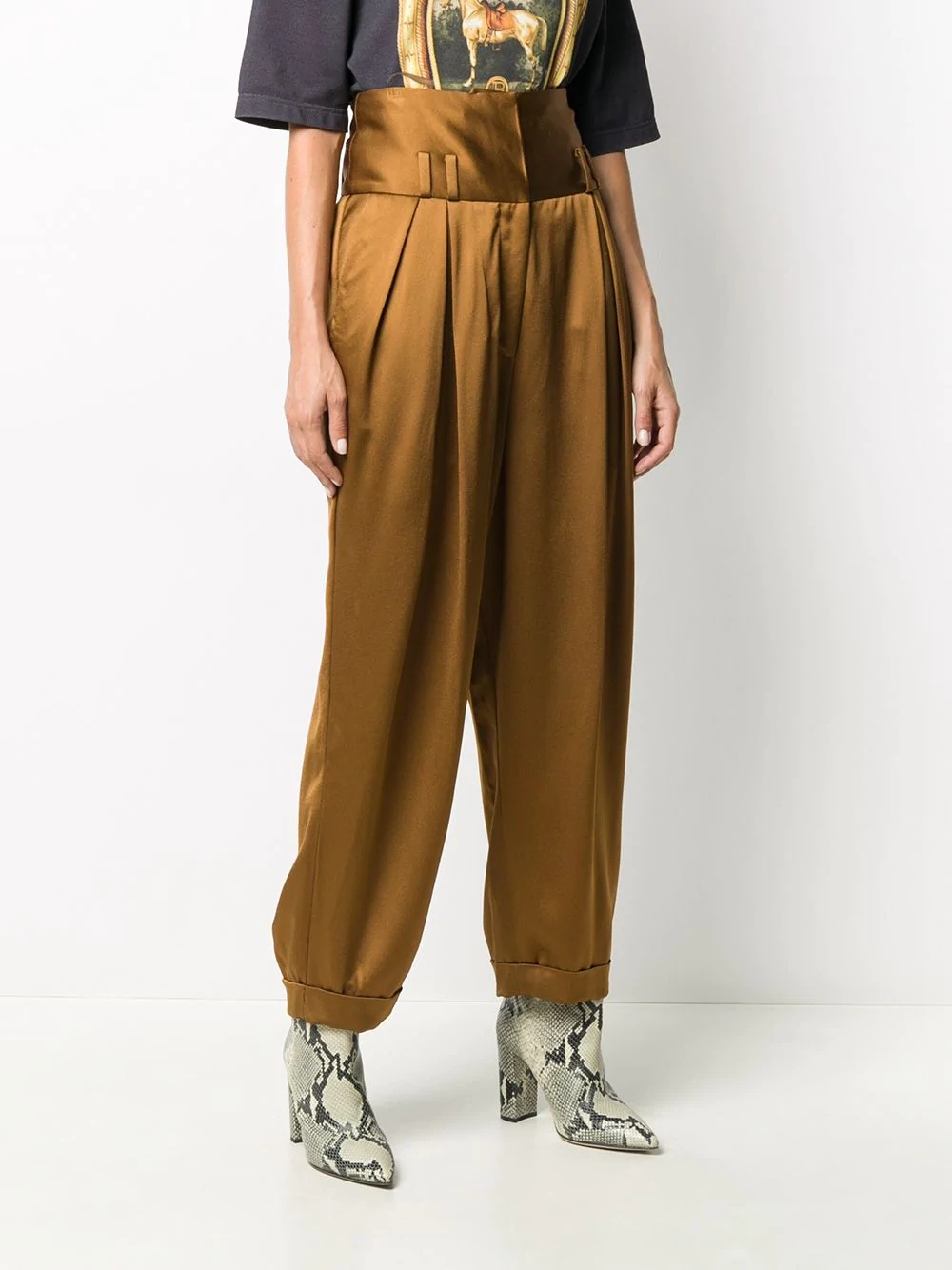 high-waisted trousers - 3