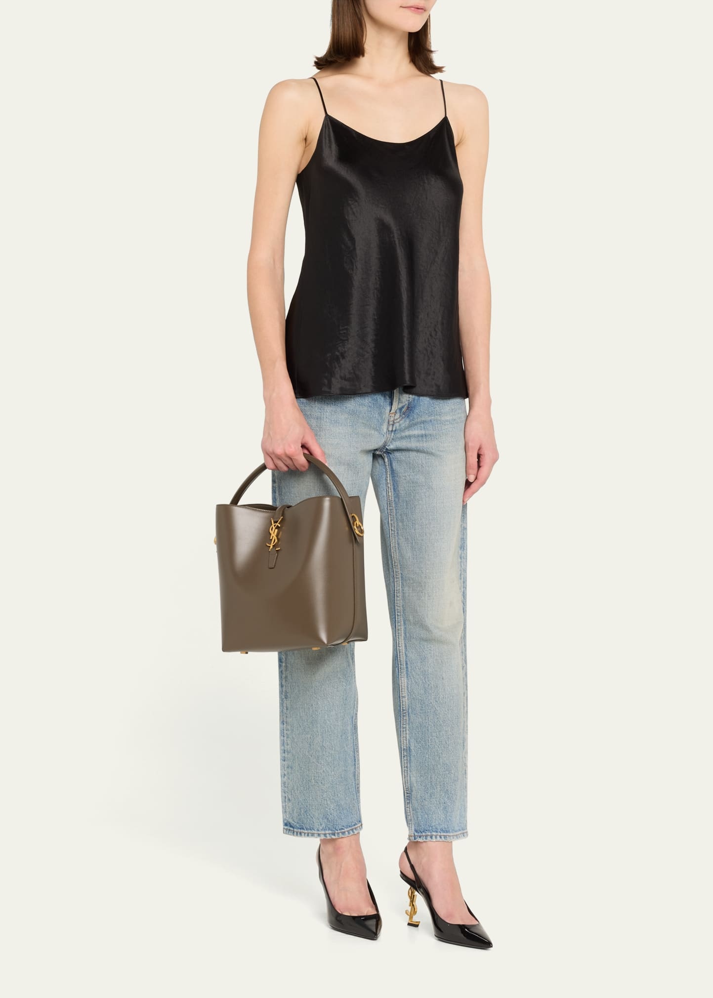 Le 37 YSL Bucket Bag in Smooth Leather - 5