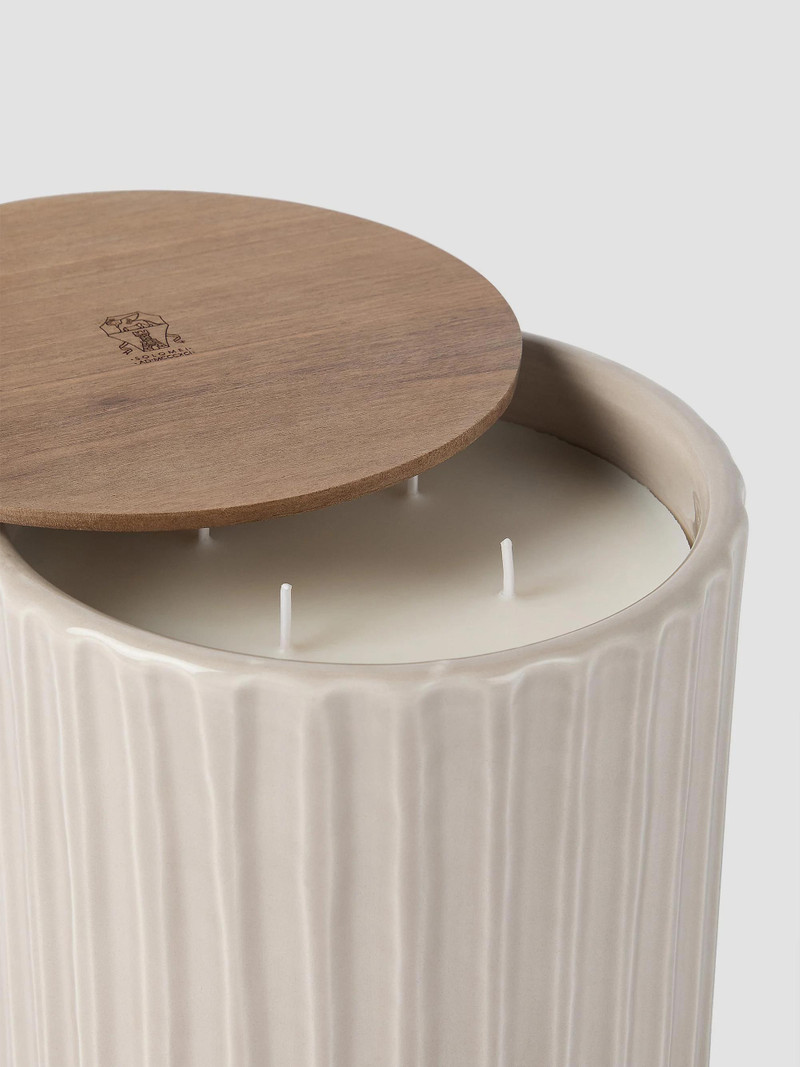Large Scented Candle in Ridged Ceramic Vessel with Walnut Wood Lid - Beige 3