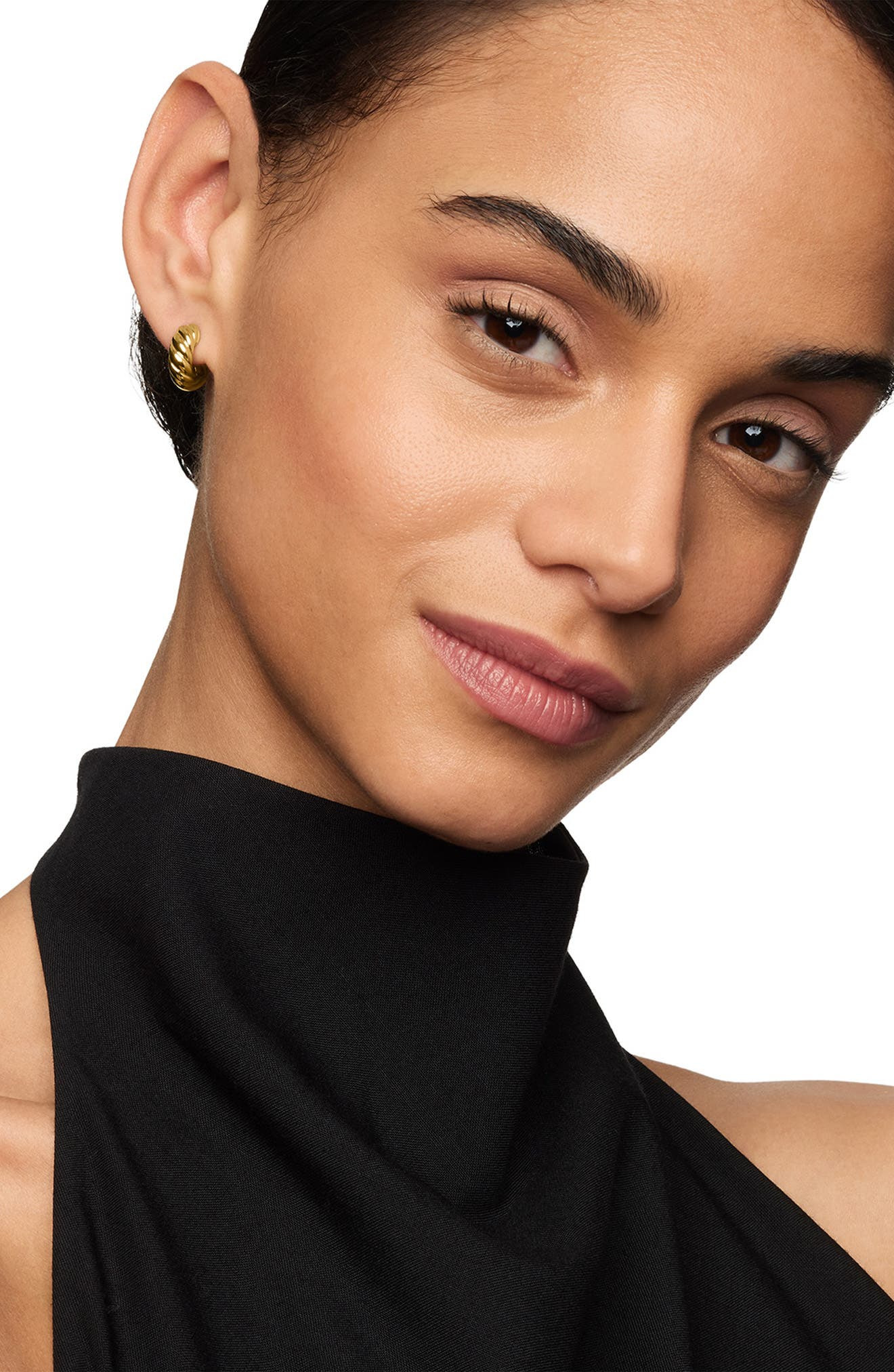 David Yurman Sculpted Cable Hoop Earrings in 18K Yellow Gold at Nordstrom - 2