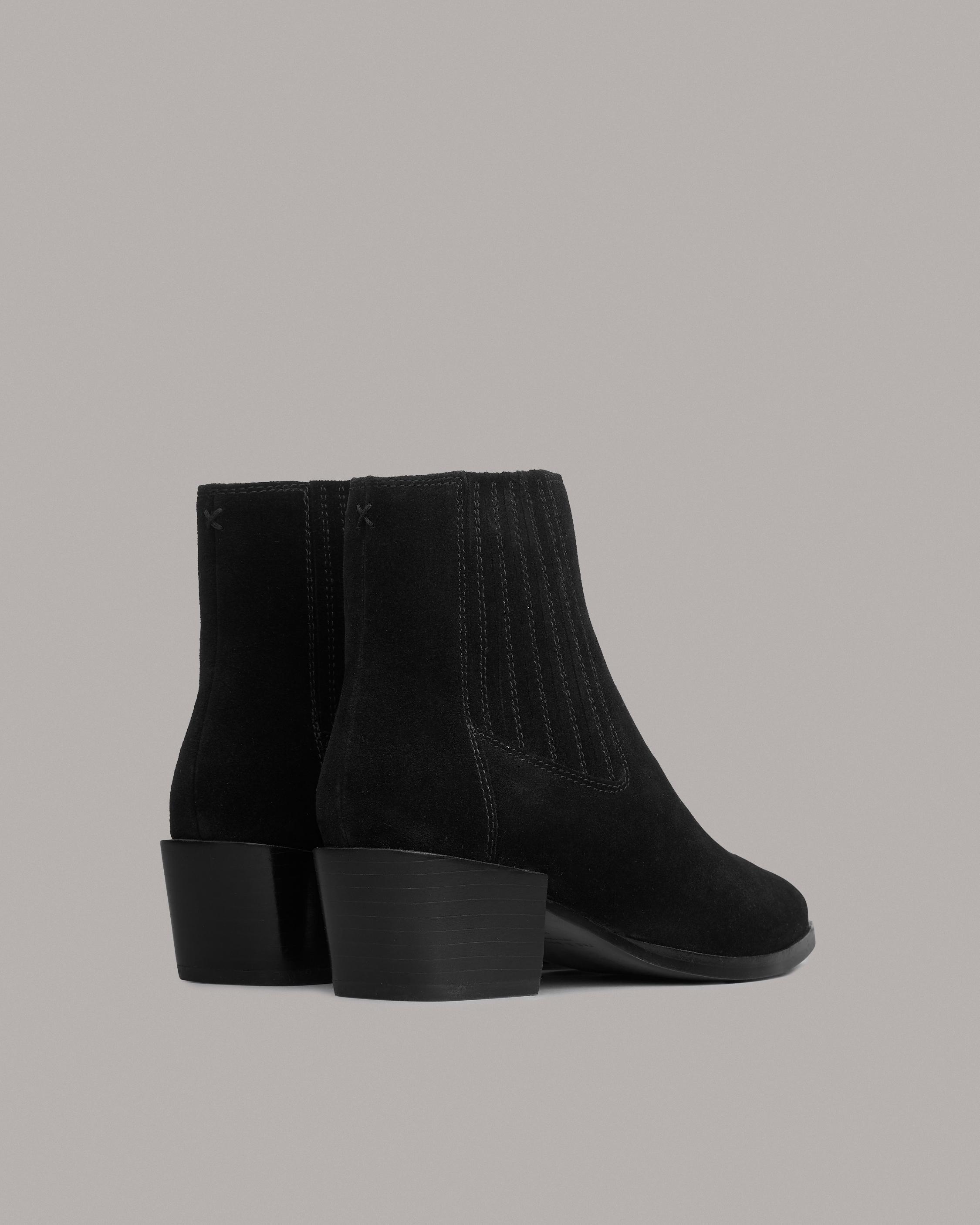 Rover Boot - Suede
Chelsea Boot - 3