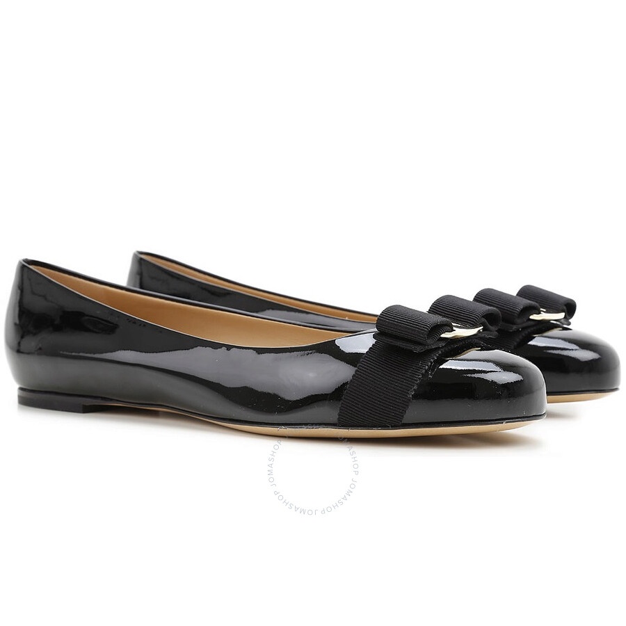 Salvatore Ferragamo Ladies Blk Patent Vara Bow Ballerina Shoes - 2