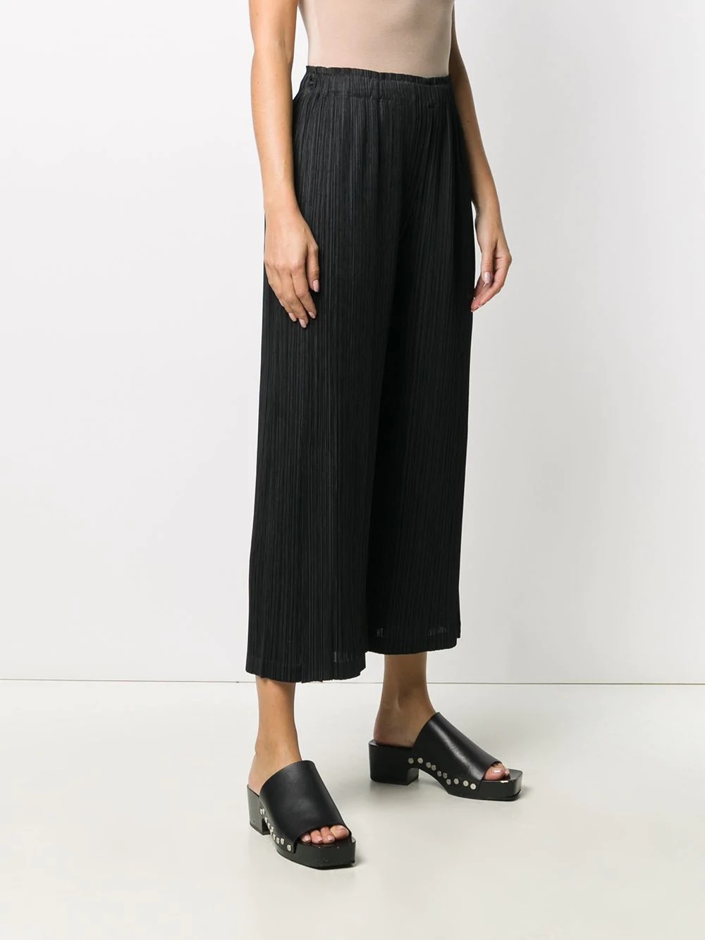 black pleated trousers - 3