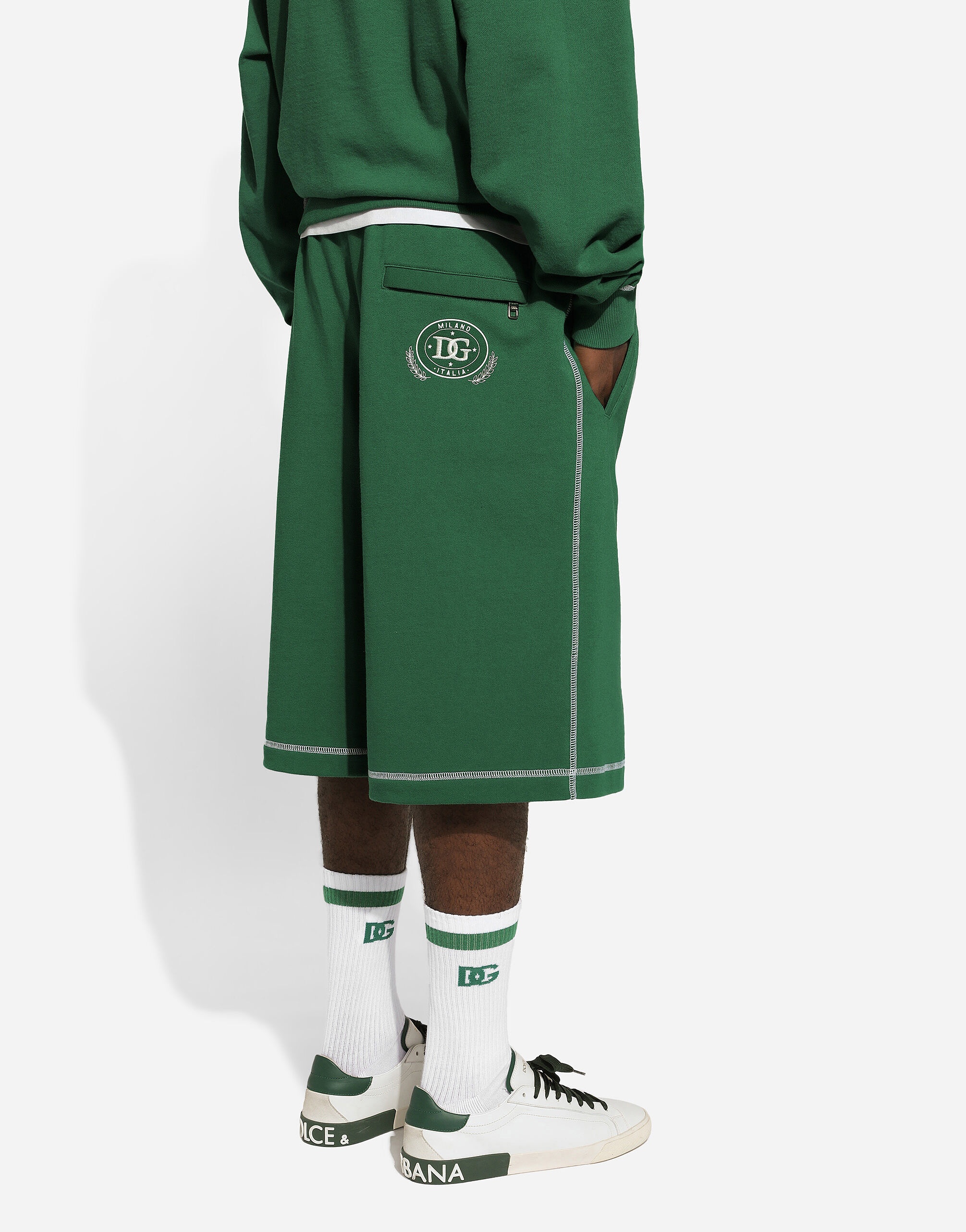 Jogging shorts with embroidered logo - 4