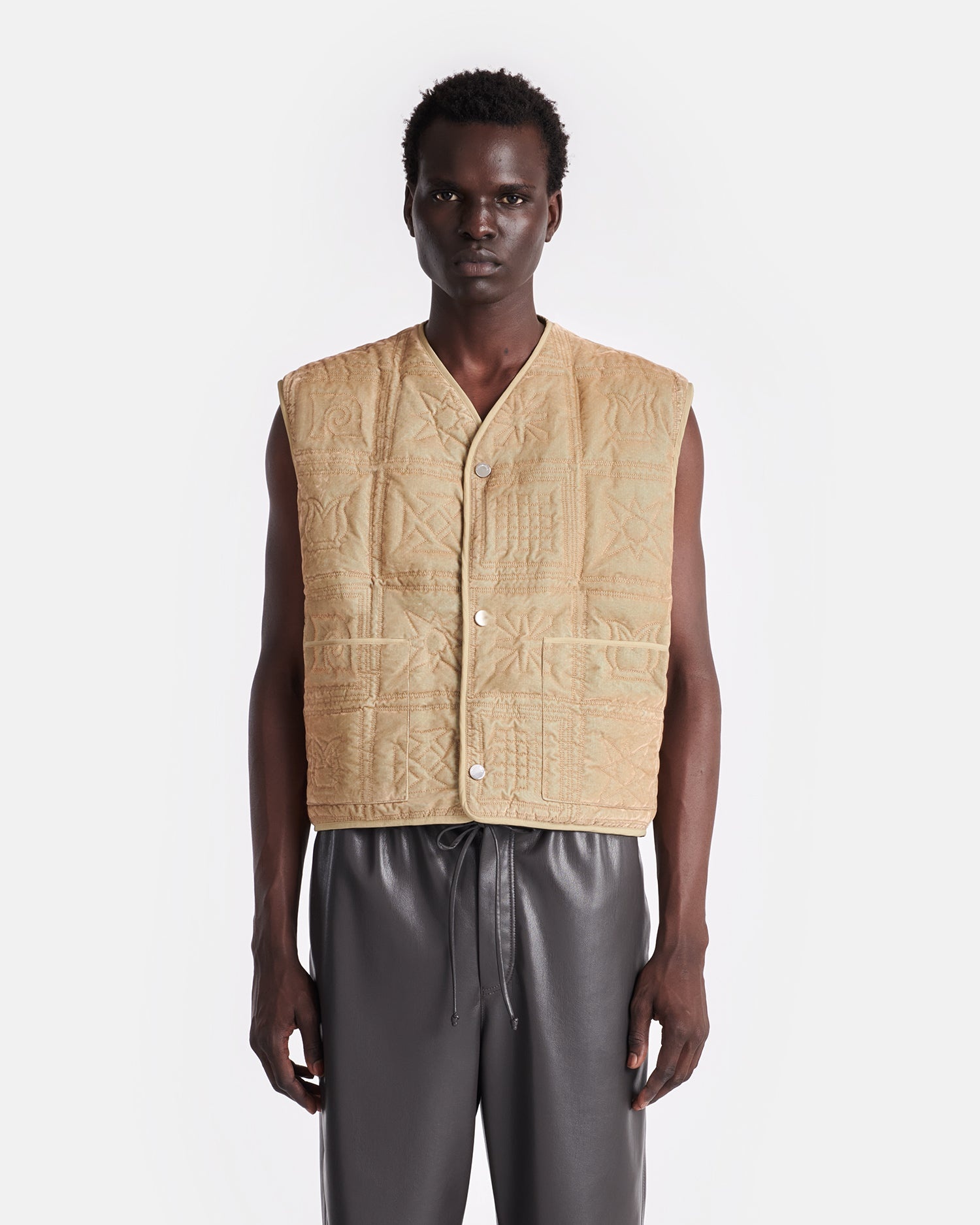 Quilted Tech-Velvet Gilet - 3