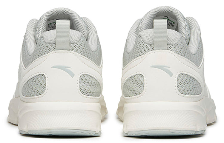 (WMNS) ANTA Running Series Sneakers 'White Grey' 922145512-3 - 4