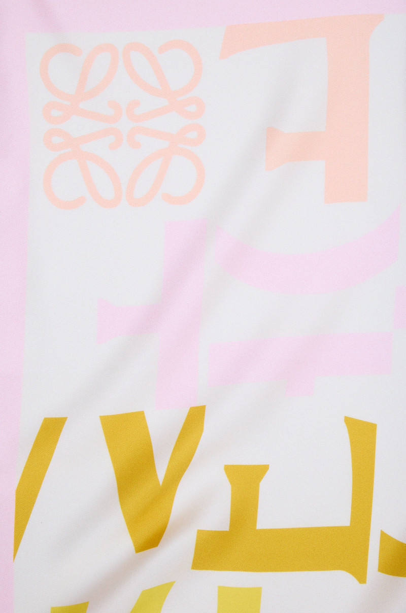 Scarf in silk 3