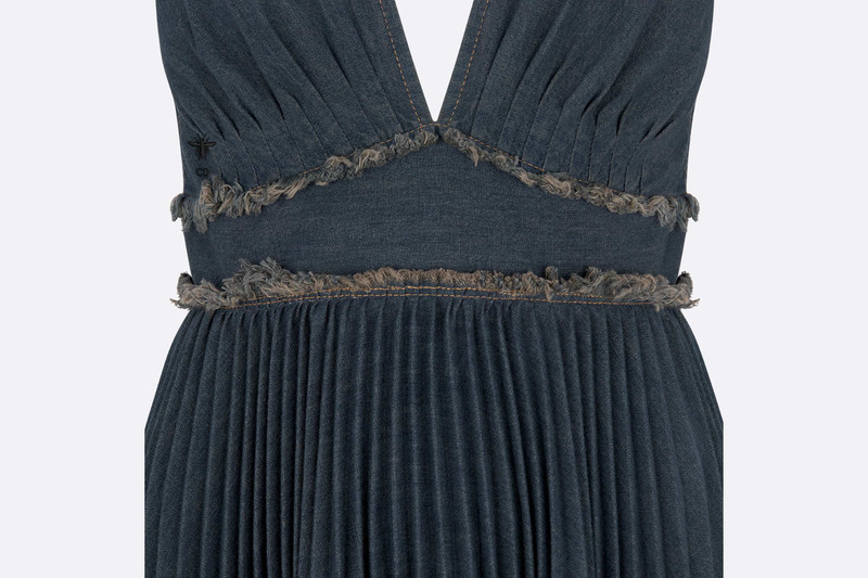 Mid-Length Pleated Dress 3
