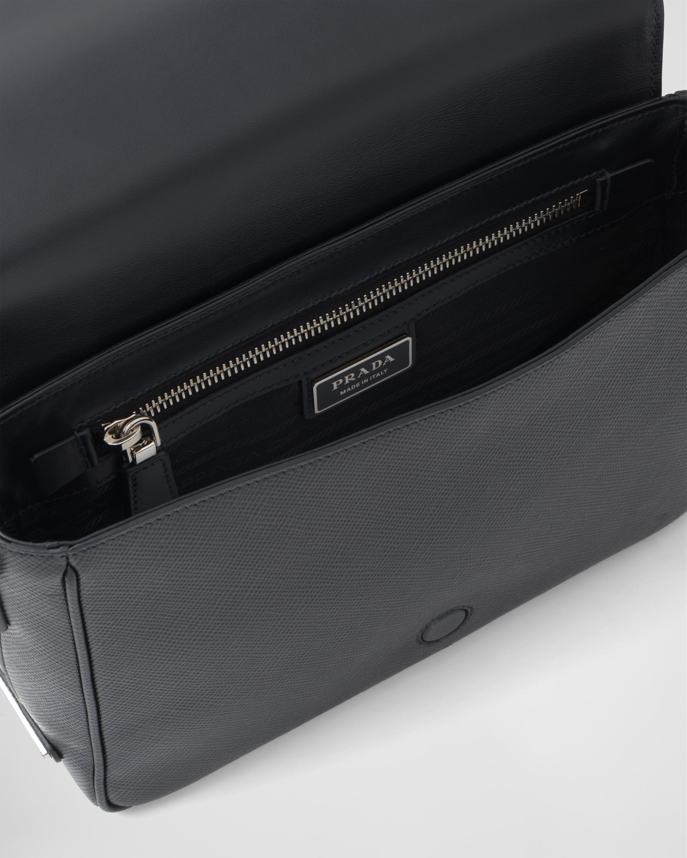 Saffiano leather shoulder bag - 5