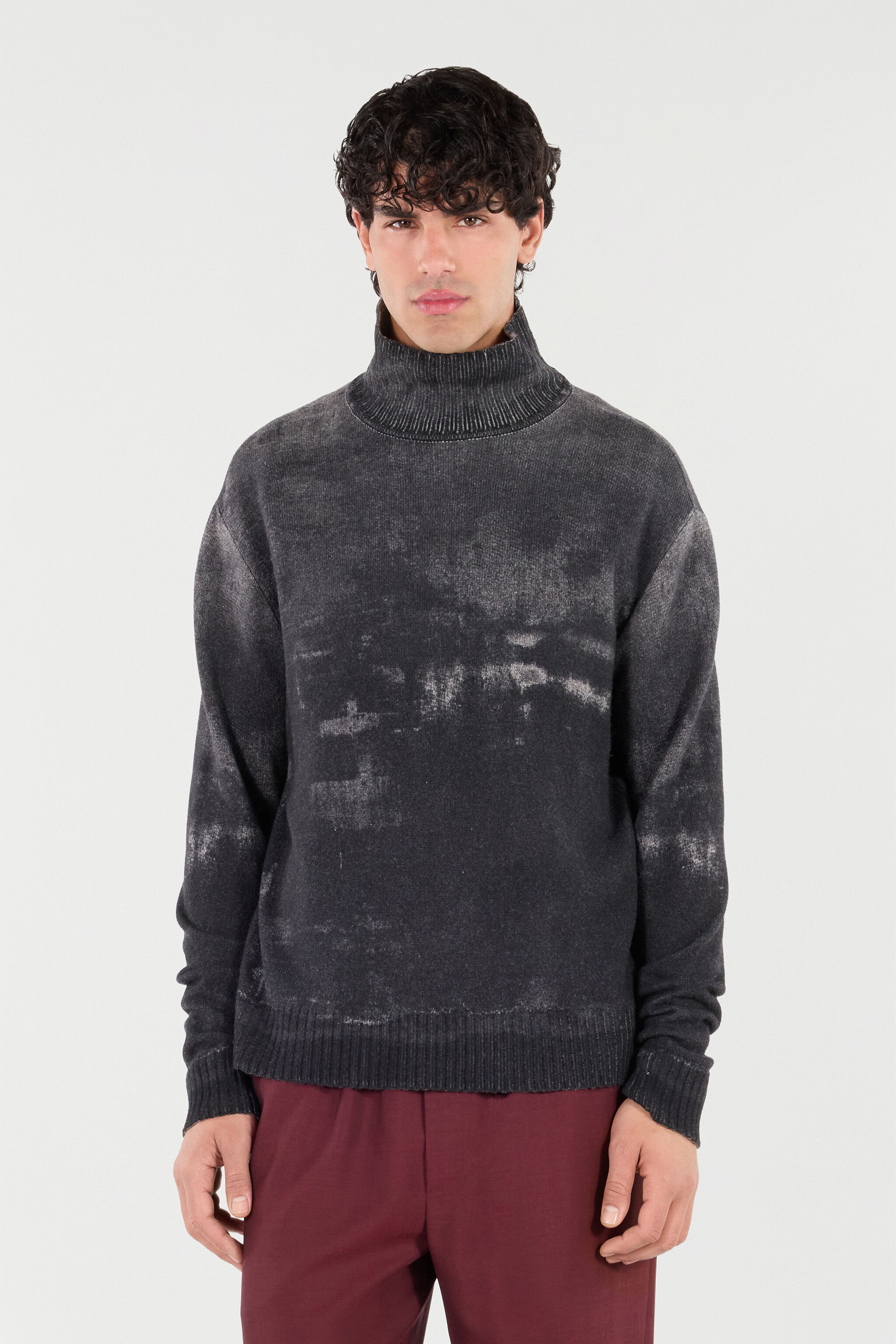 Turtle-Neck Wool Sweater - 3