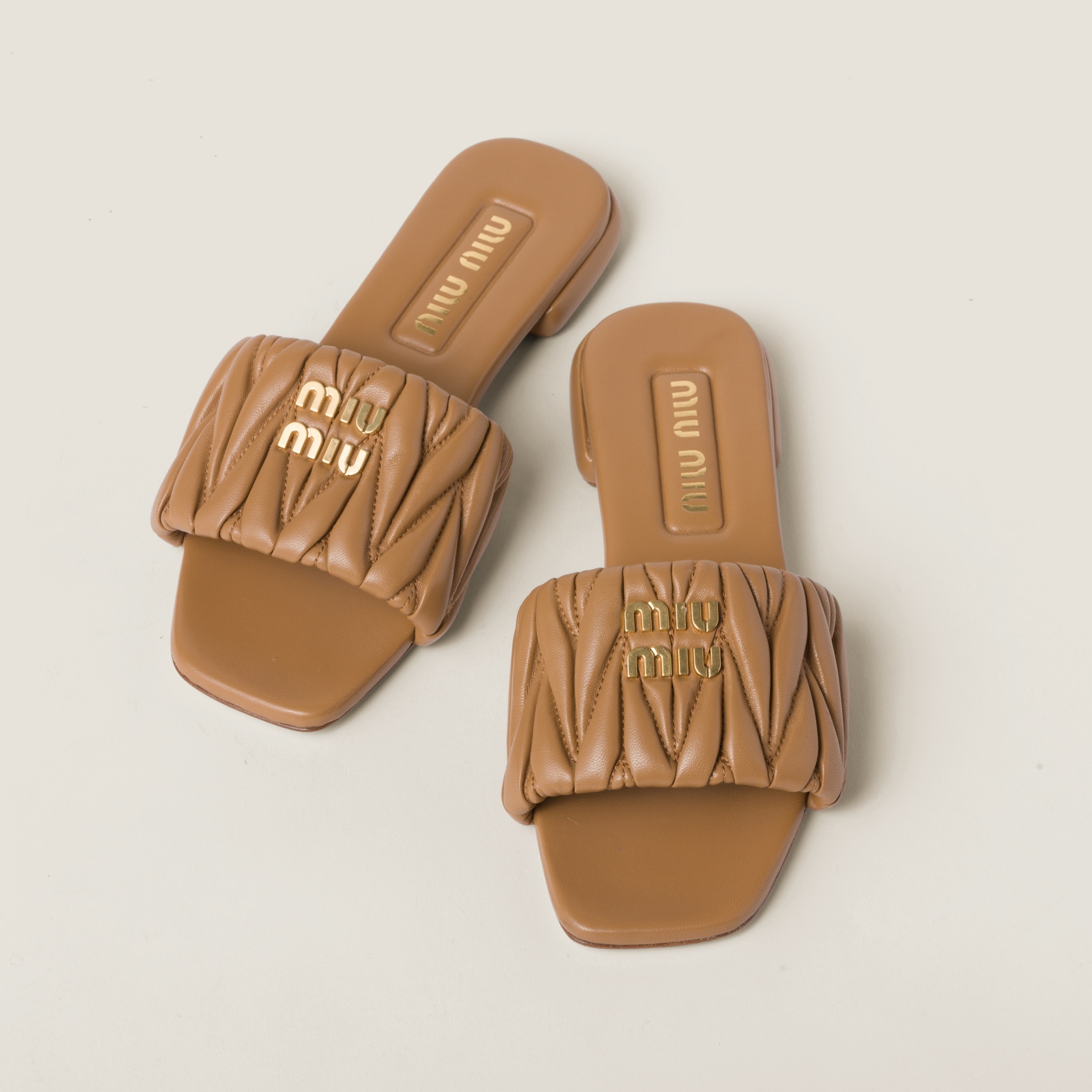 Matelassé nappa leather slides - 4