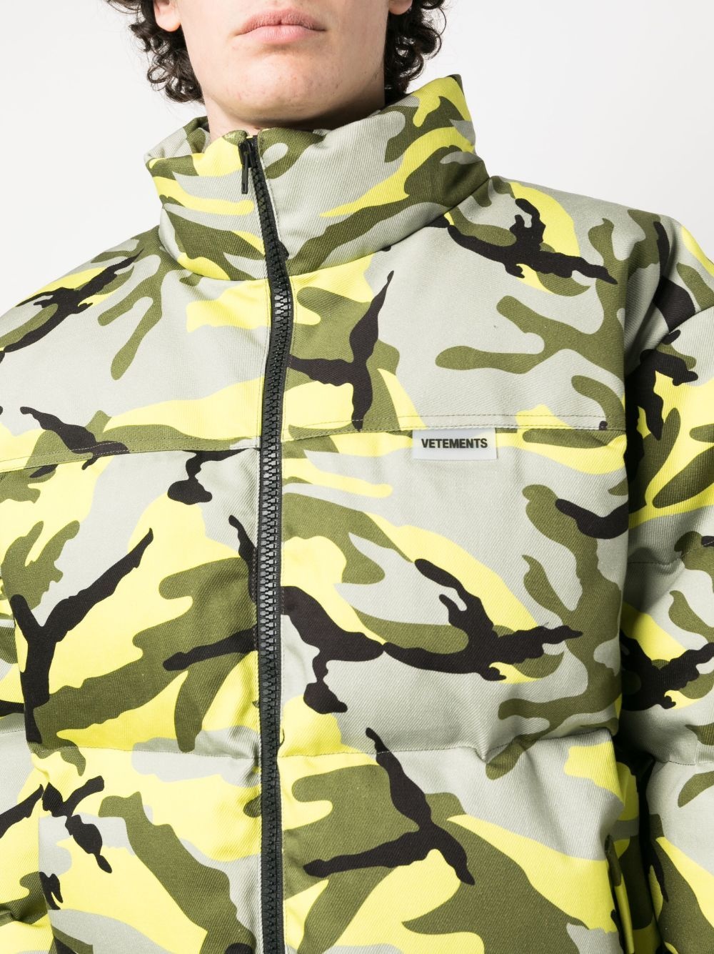 camouflage-print padded jacket - 11