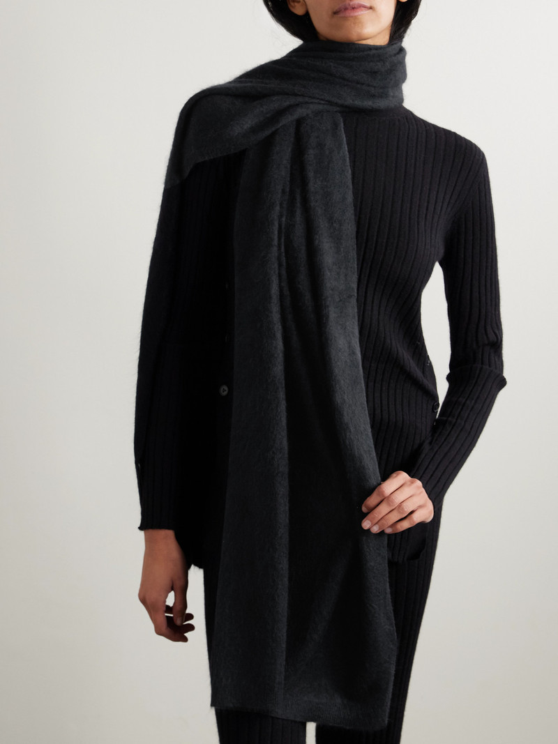 LISA YANG Brushed Cashmere Scarf outlook