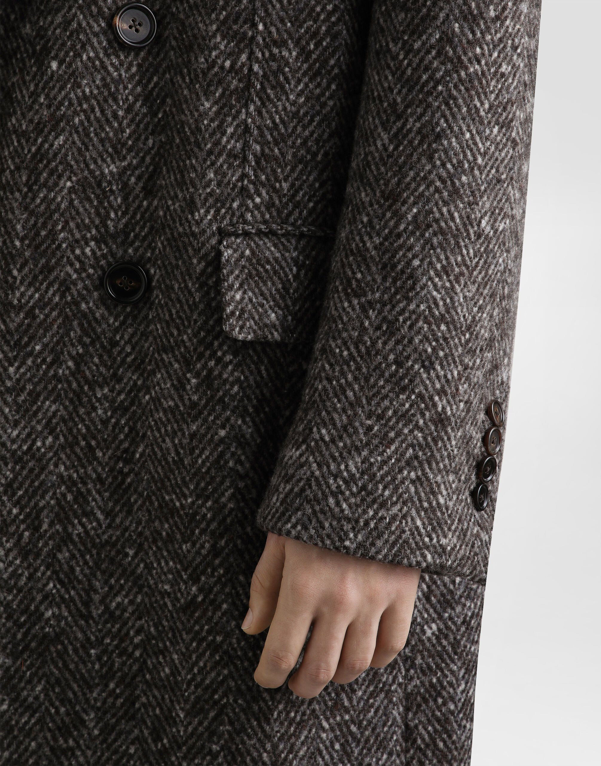 Double-breasted herringbone coat - 4