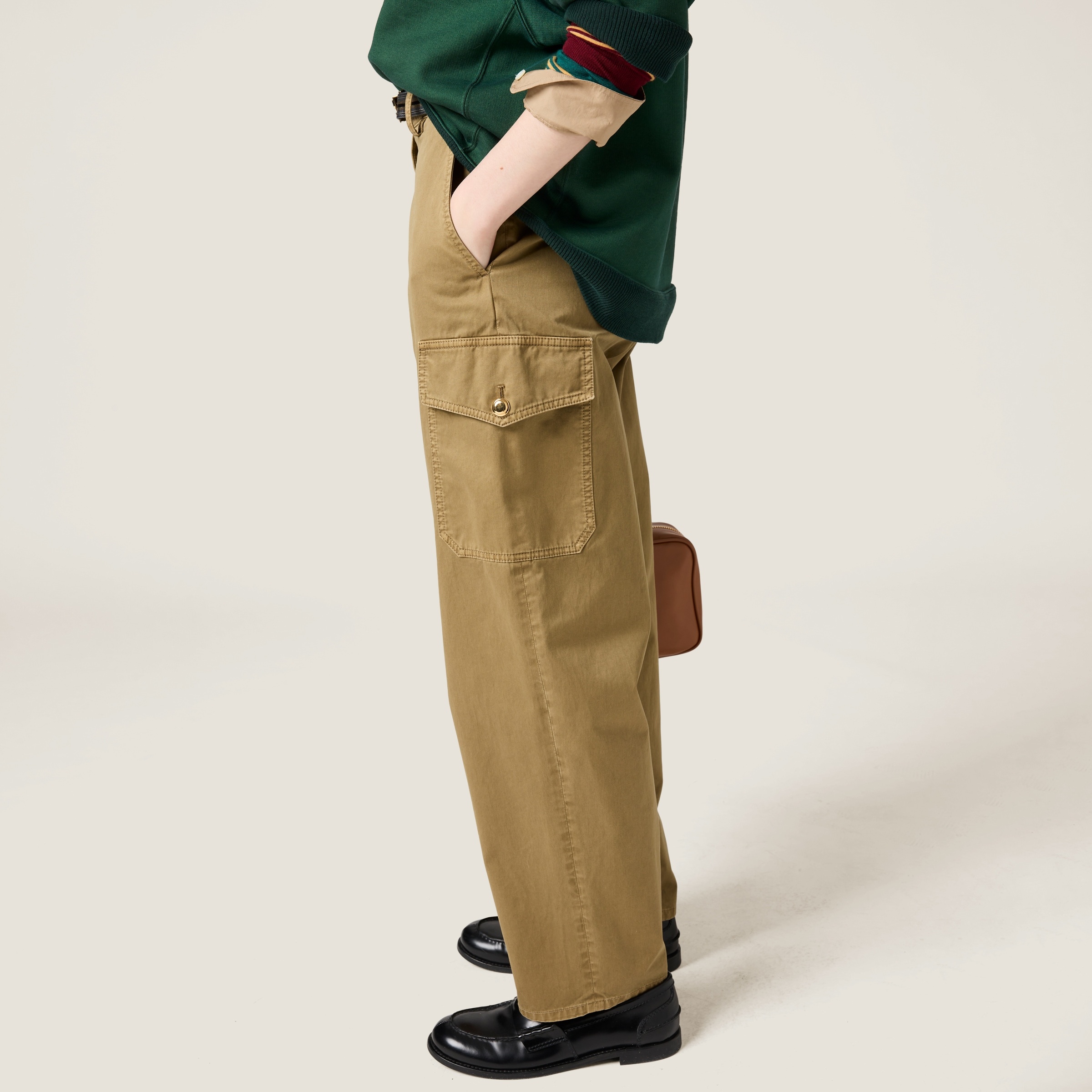Garment-dyed cotton satin pants - 5