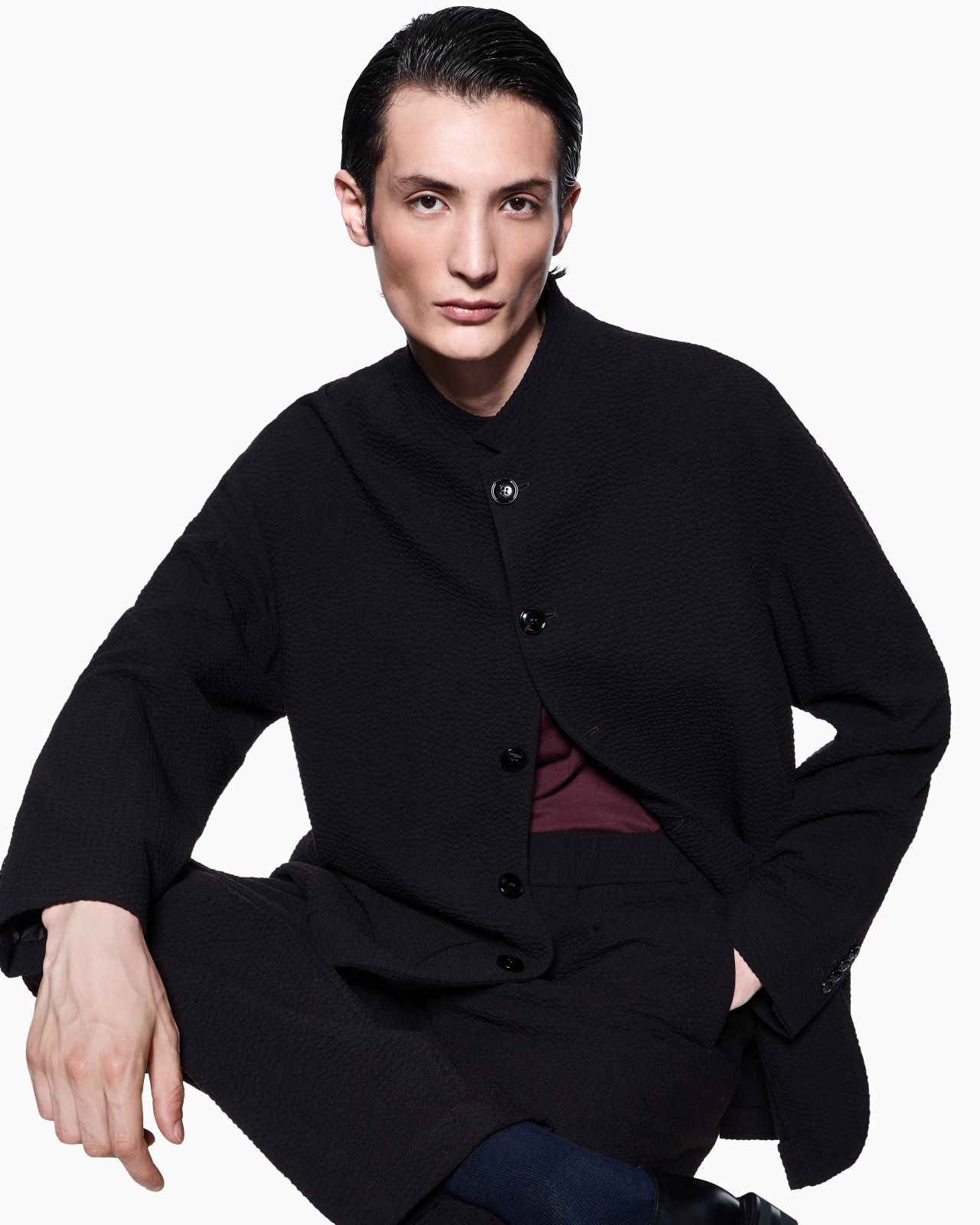 Single-pleat, virgin wool and cashmere seersucker trousers - 6