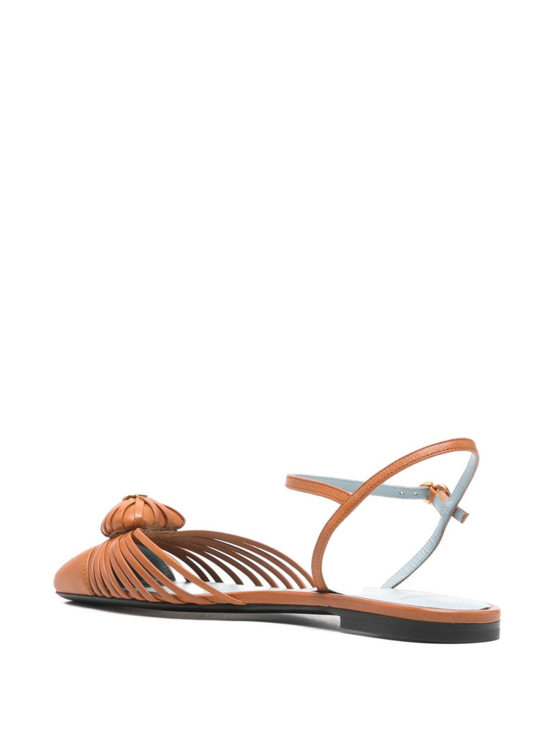 heart-detail strap sandals 3