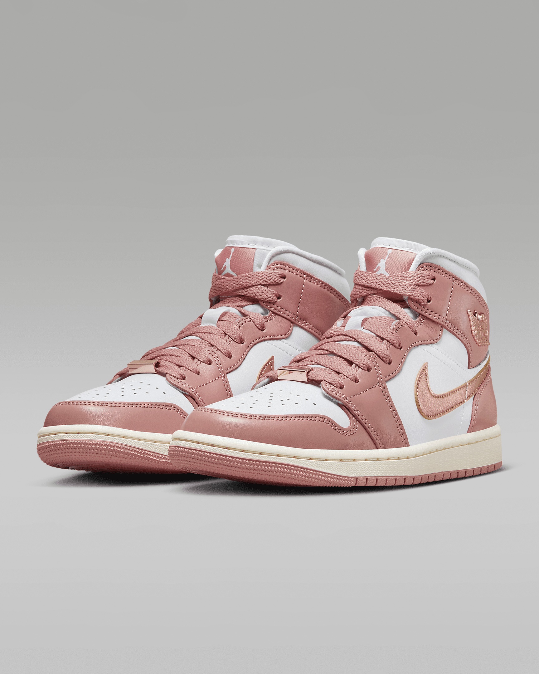 Air Jordan 1 Mid SE Women's Shoes - 5