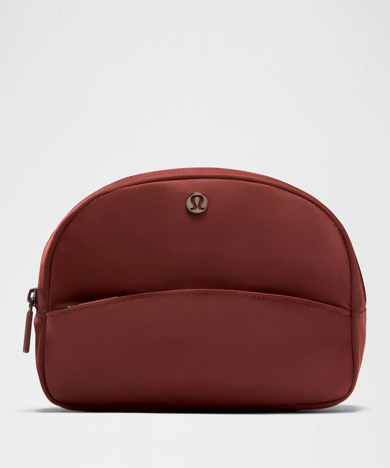 City Essentials Pouch 4L 1