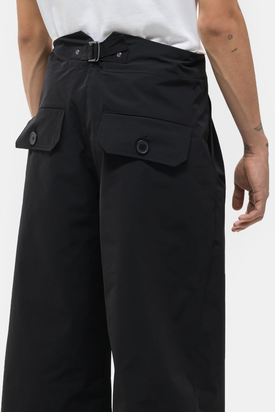 Cinch Pants in Black - 5