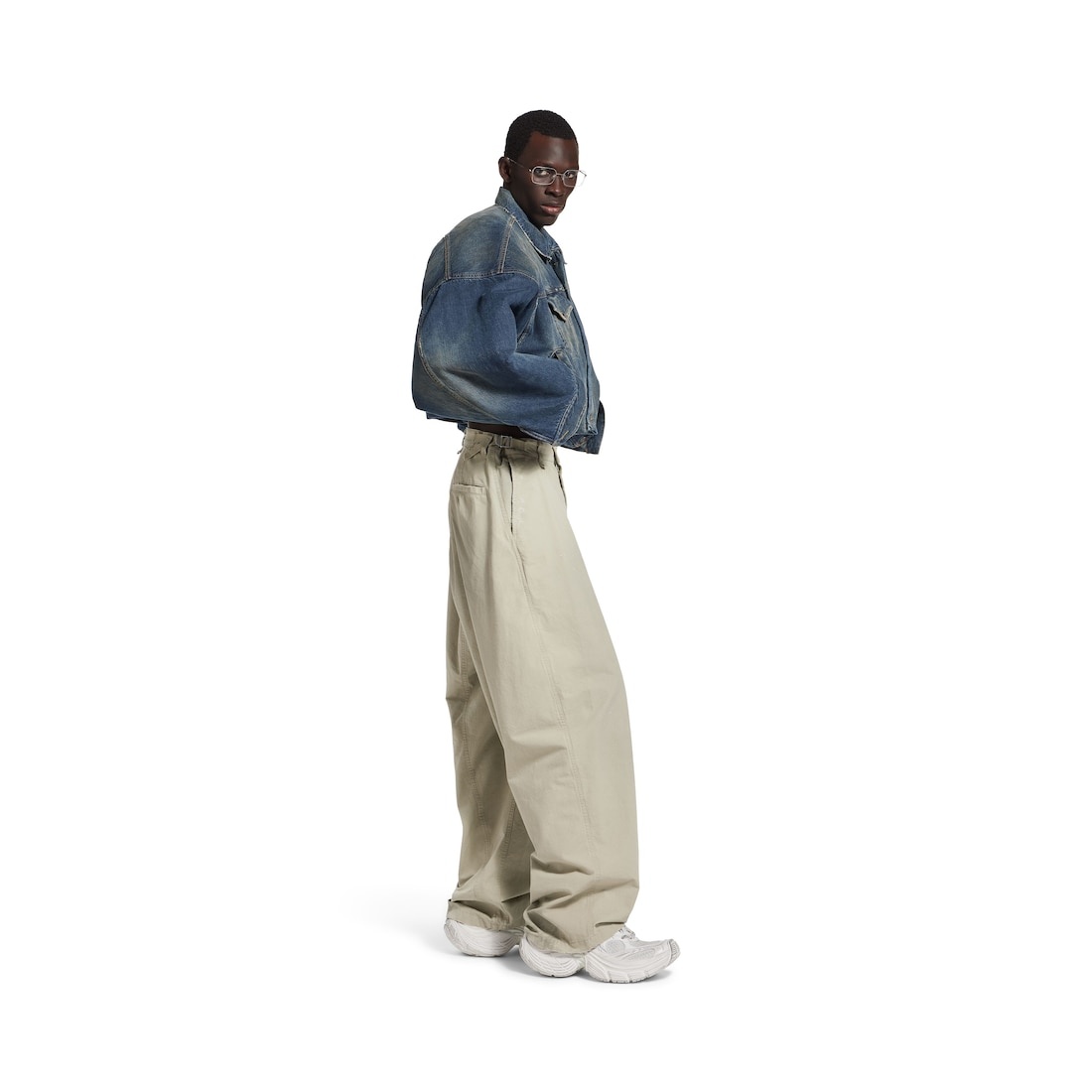 Men's Minimal Cargo Pants in Beige - 3