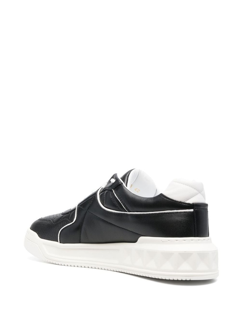 Roman Stud low-top sneakers 3