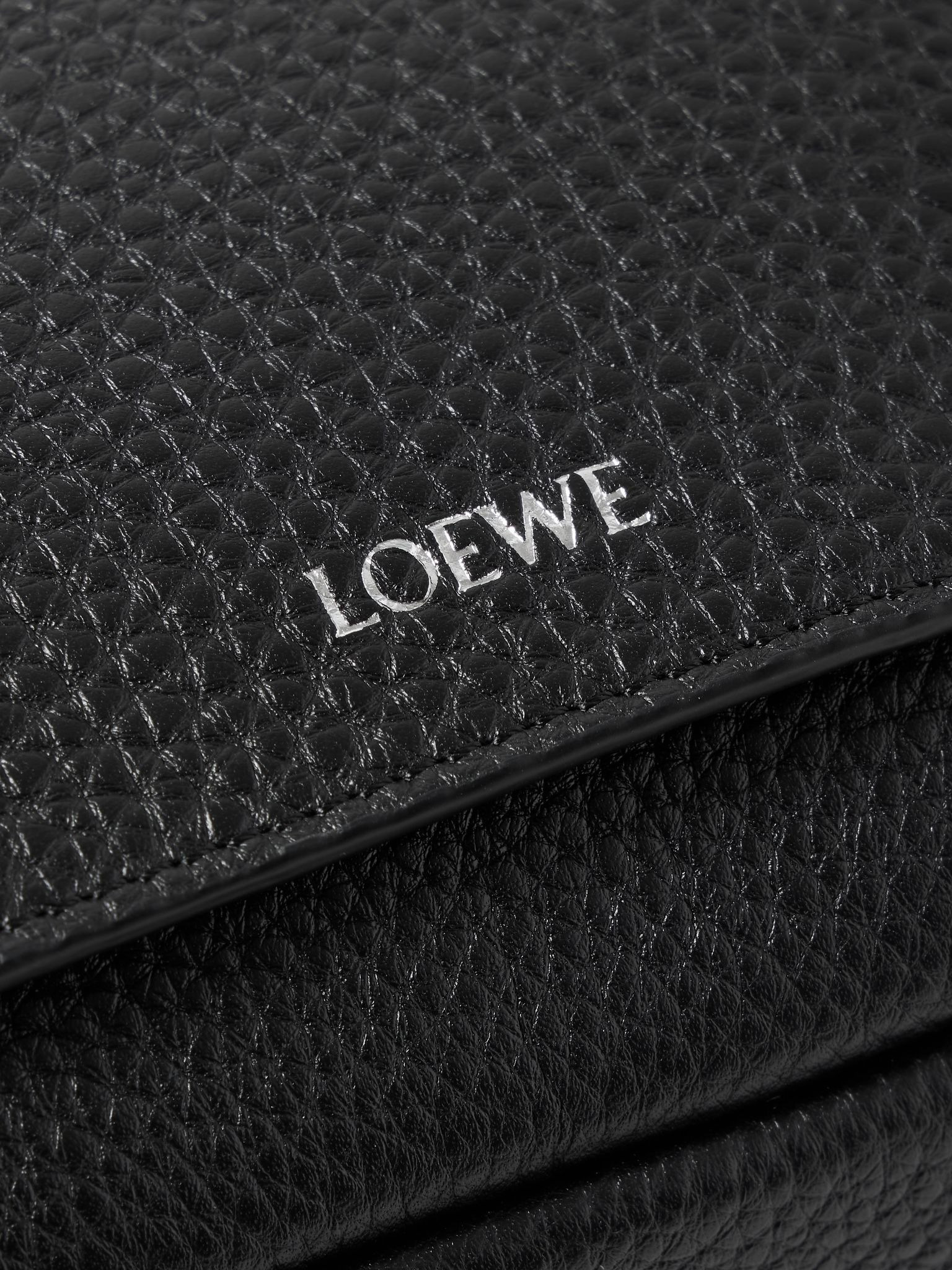Pebble Full-Grain Leather Messenger Bag Black - 4