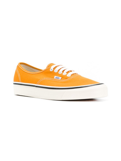Vans classic lace-up sneakers outlook