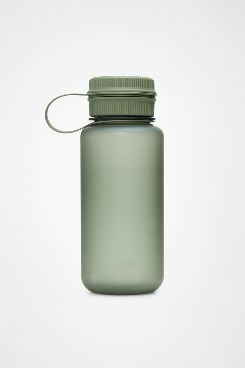 RAINS Water Bottle 900ml outlook