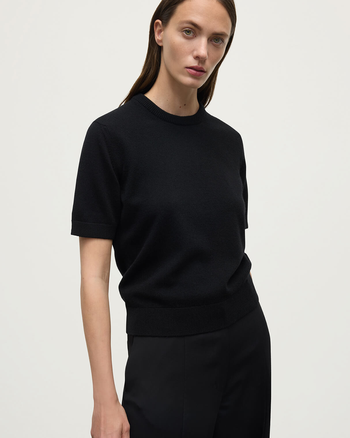 Classic Cashmere Black T-shirt - 5