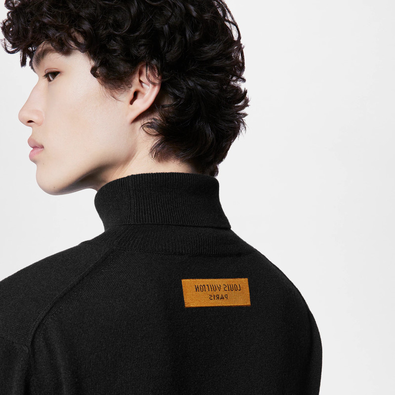 LVSE LV Embossed Turtle Neck 5
