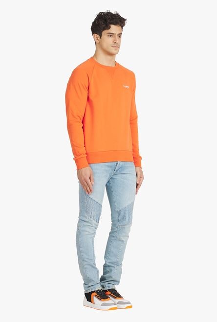 Bright orange eco-designed cotton sweatshirt with small flocked white Balmain Paris logo - 7