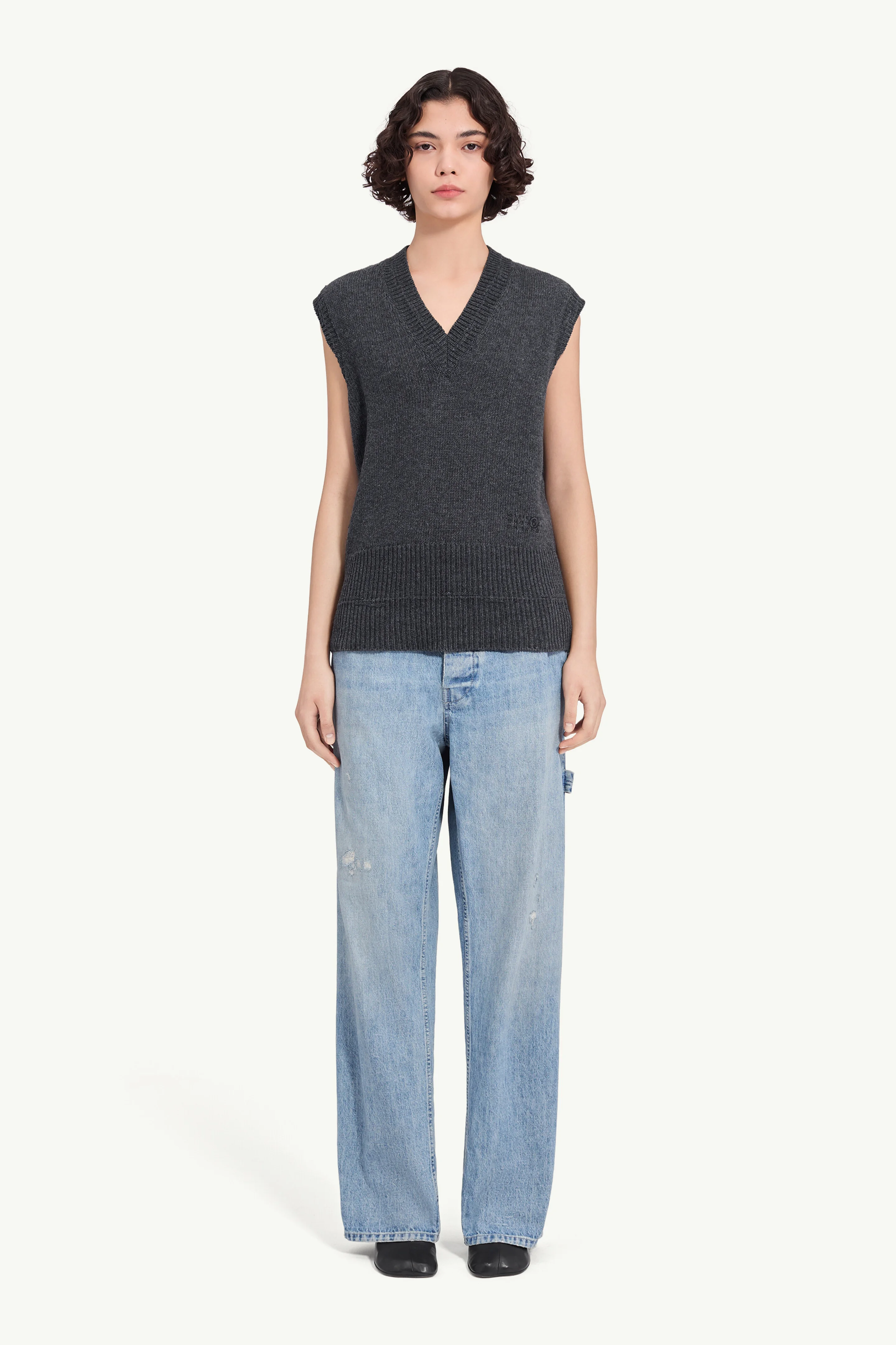 Merino wool knitted gilet - 1