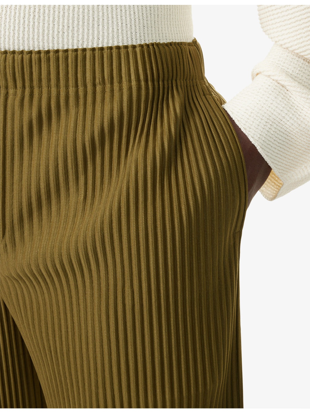 Pleats Regular-Fit Knitted Shorts - 5