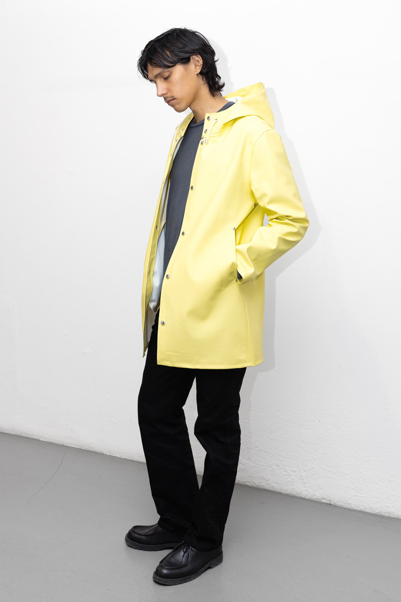 Stutterheim Stockholm Raincoat Lemon outlook