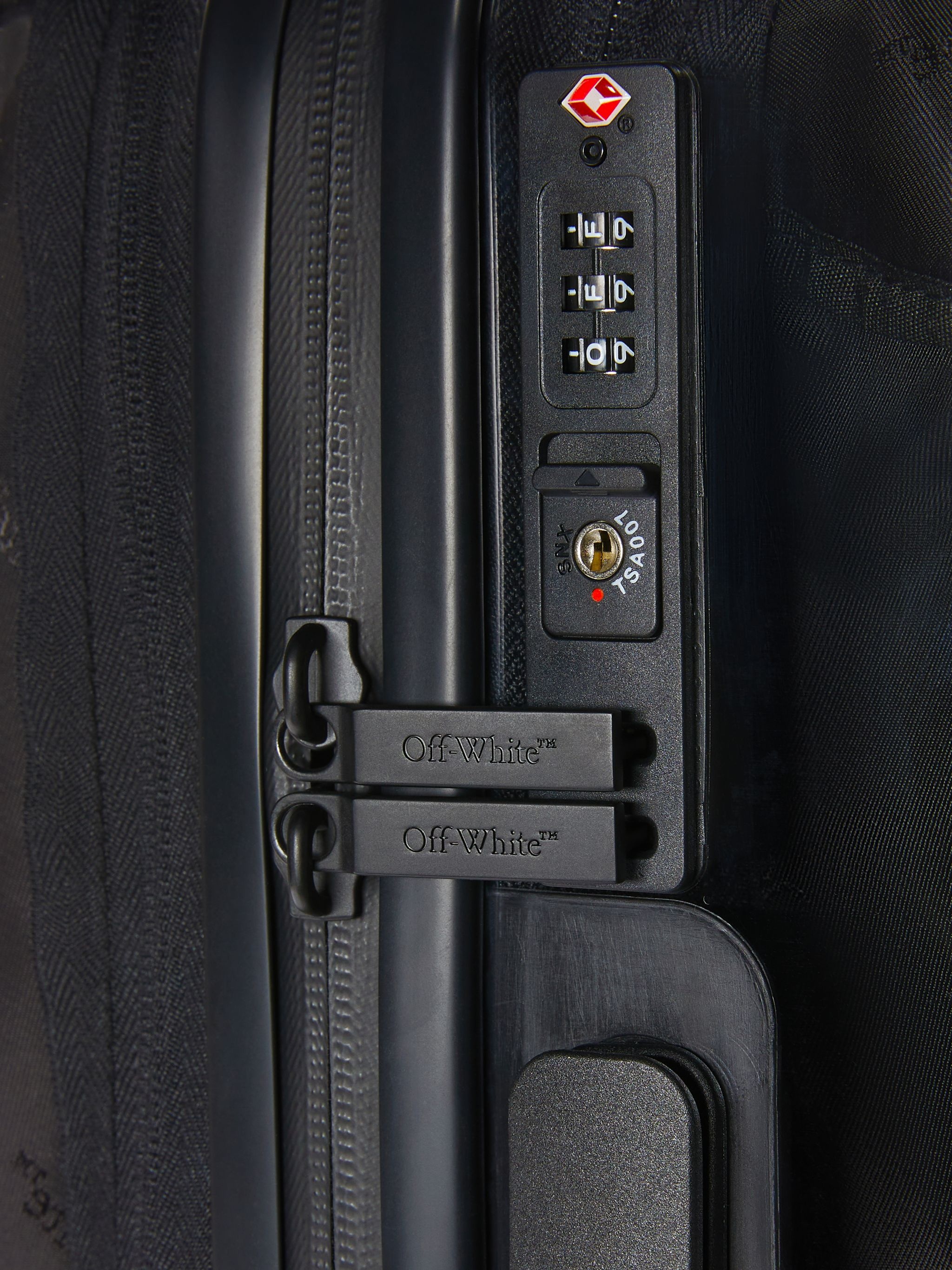 Arrow Quote Luggage - 5