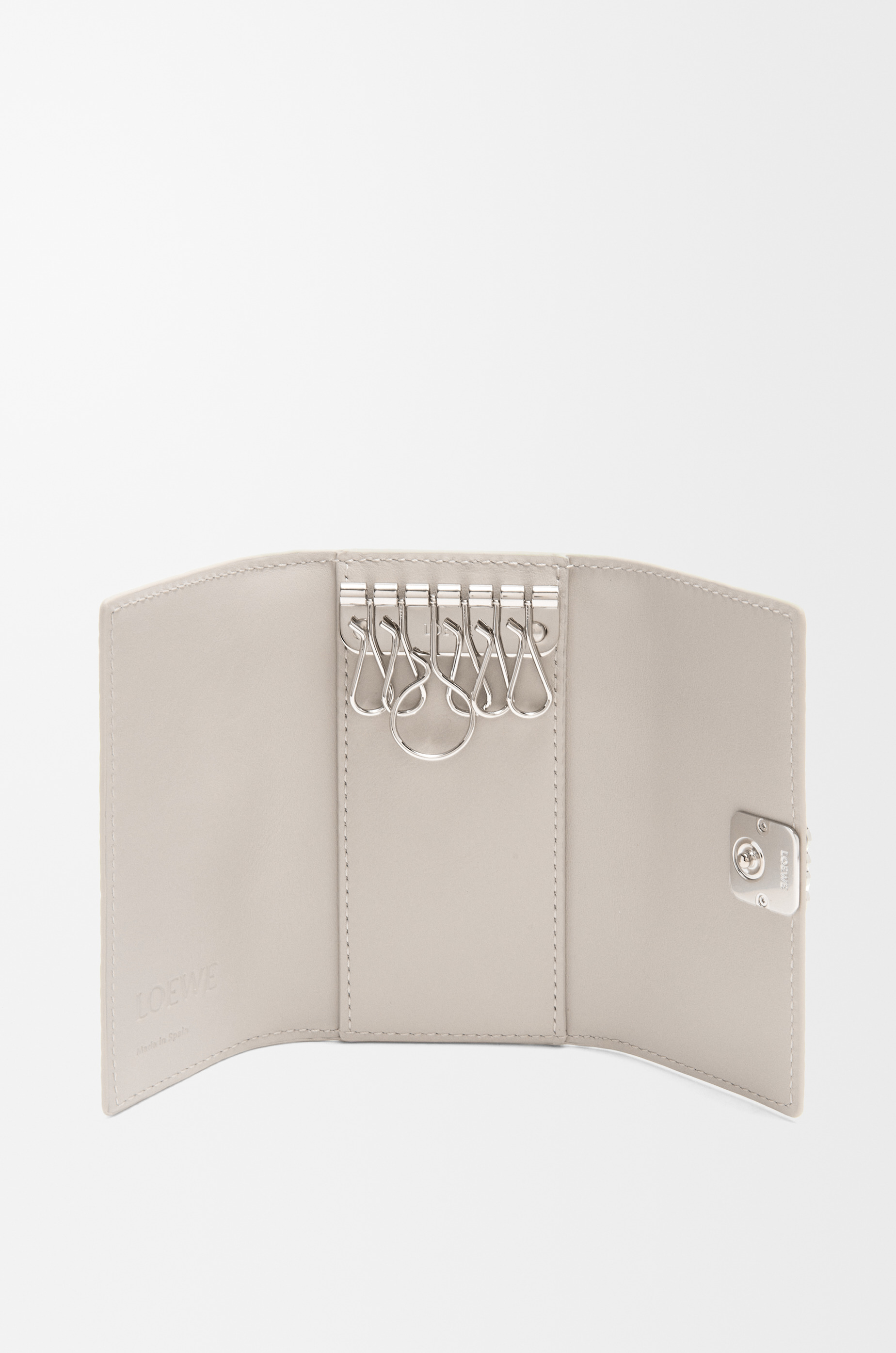 Anagram key case in pebble grain calfskin - 2