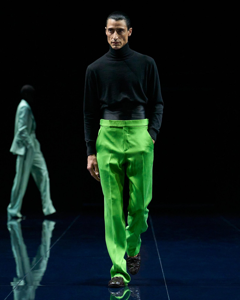TOM FORD FLUID SILK WOOL FLAT FRONT PANT outlook