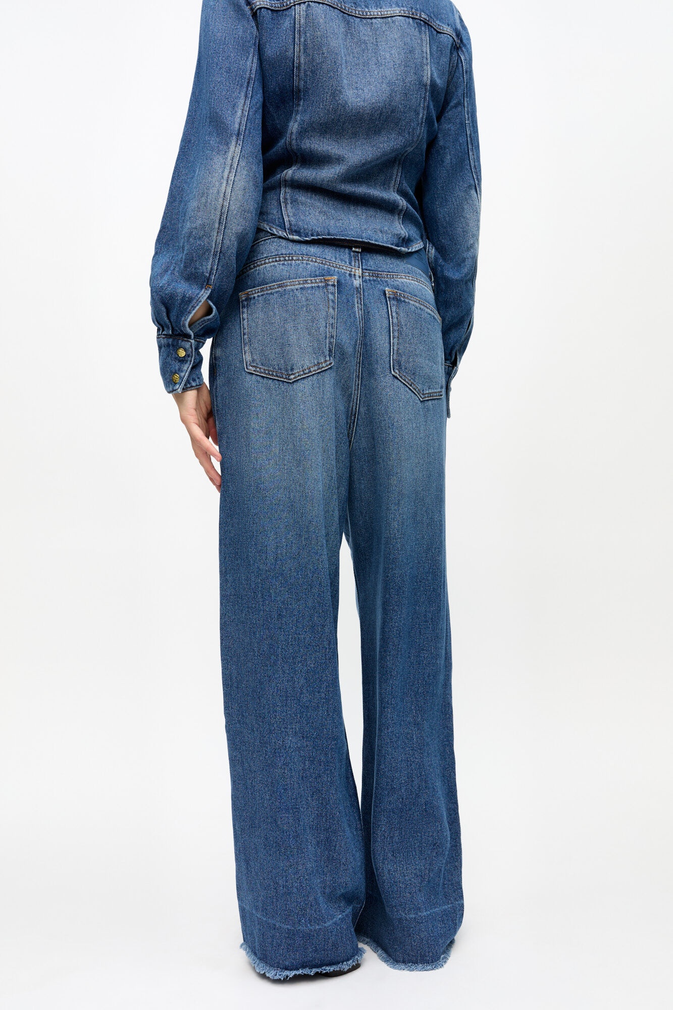 BLUE LIGHT DENIM PLEATED JEANS - 4